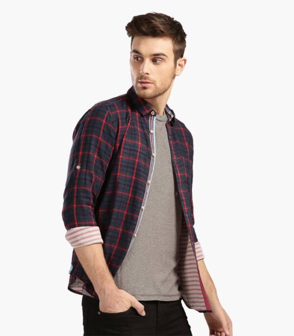 Men Navy & Red Checked Slim Fit Casual Shirt - Image 3