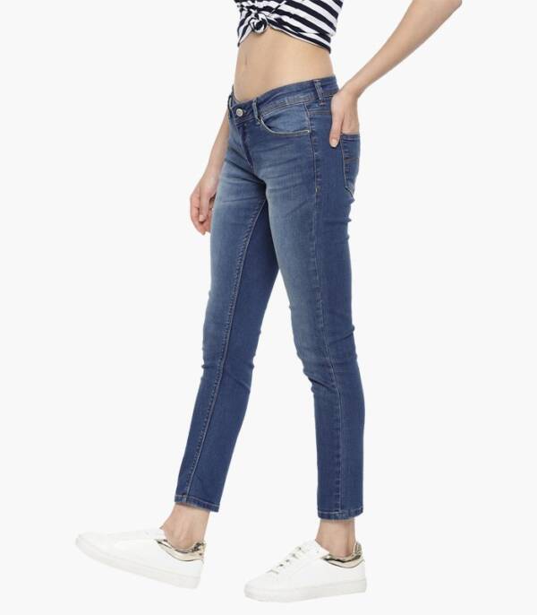 Women Blue Skinny Fit Jeans - Image 2